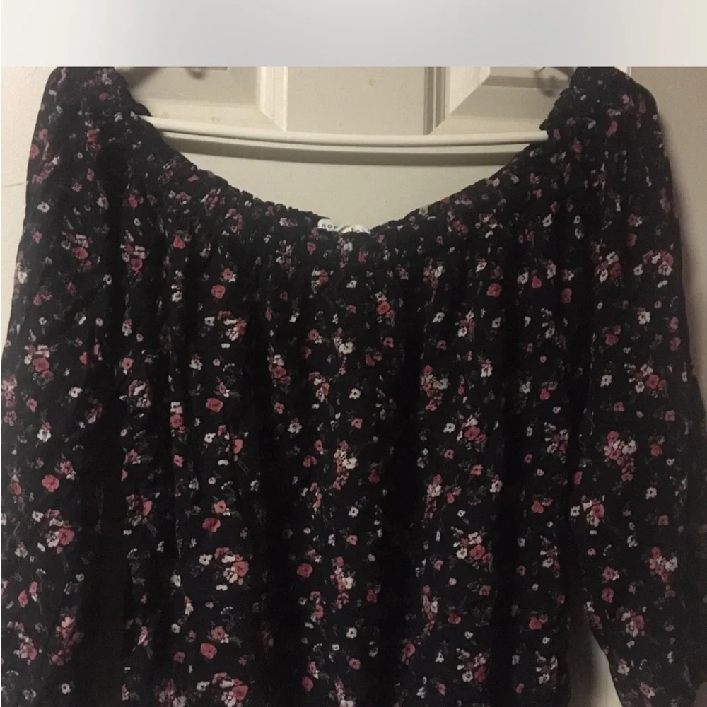 Aeropostale ~ Women’s ~ Top ~ Large  ~ Excellent Condition ~ Blouse - Picture 2 of 16